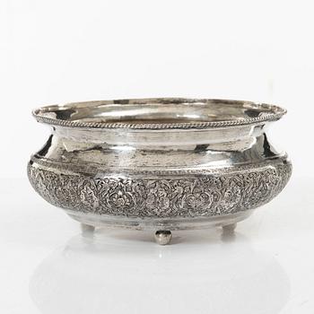 A Persian silver bowl, Vartan Isfahan, 20th century.