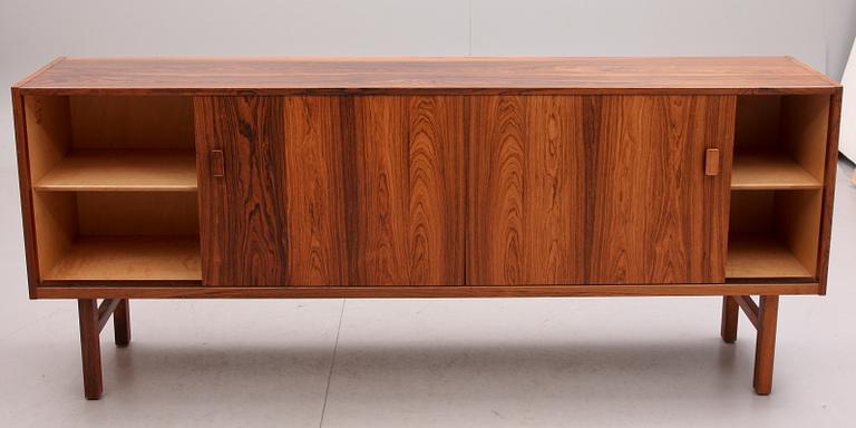 SIDEBOARD, "Arild" Troeds design Nils Jonsson. 1900-talets andra hälft.