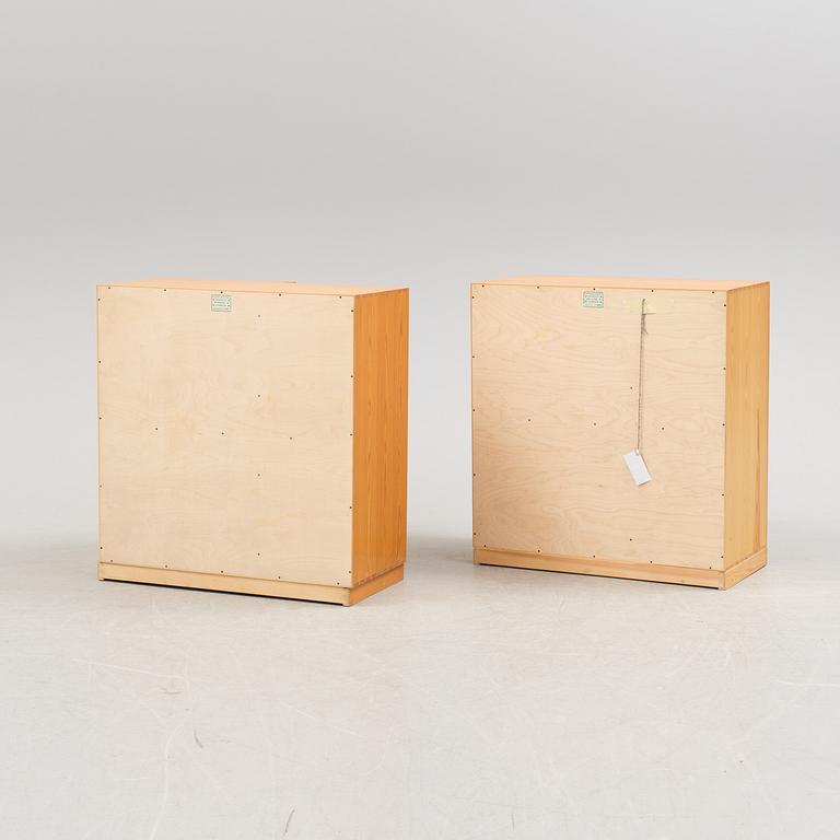 MOGENS KOCH, underskåp, ett par, "Byggereolen", för Rud Rasmussens Snedkerier.  Danmark, 1900-talets andra hälft.