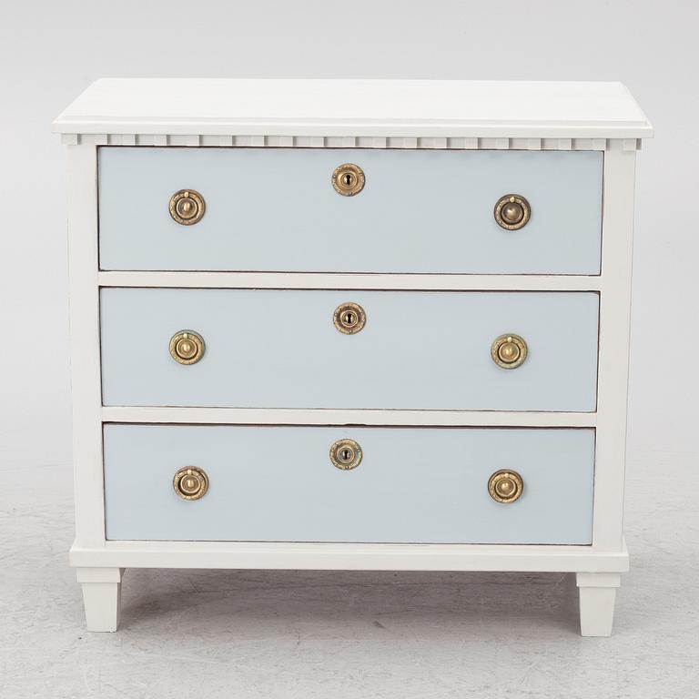 A chest of drawers, first half of the 20th Century.