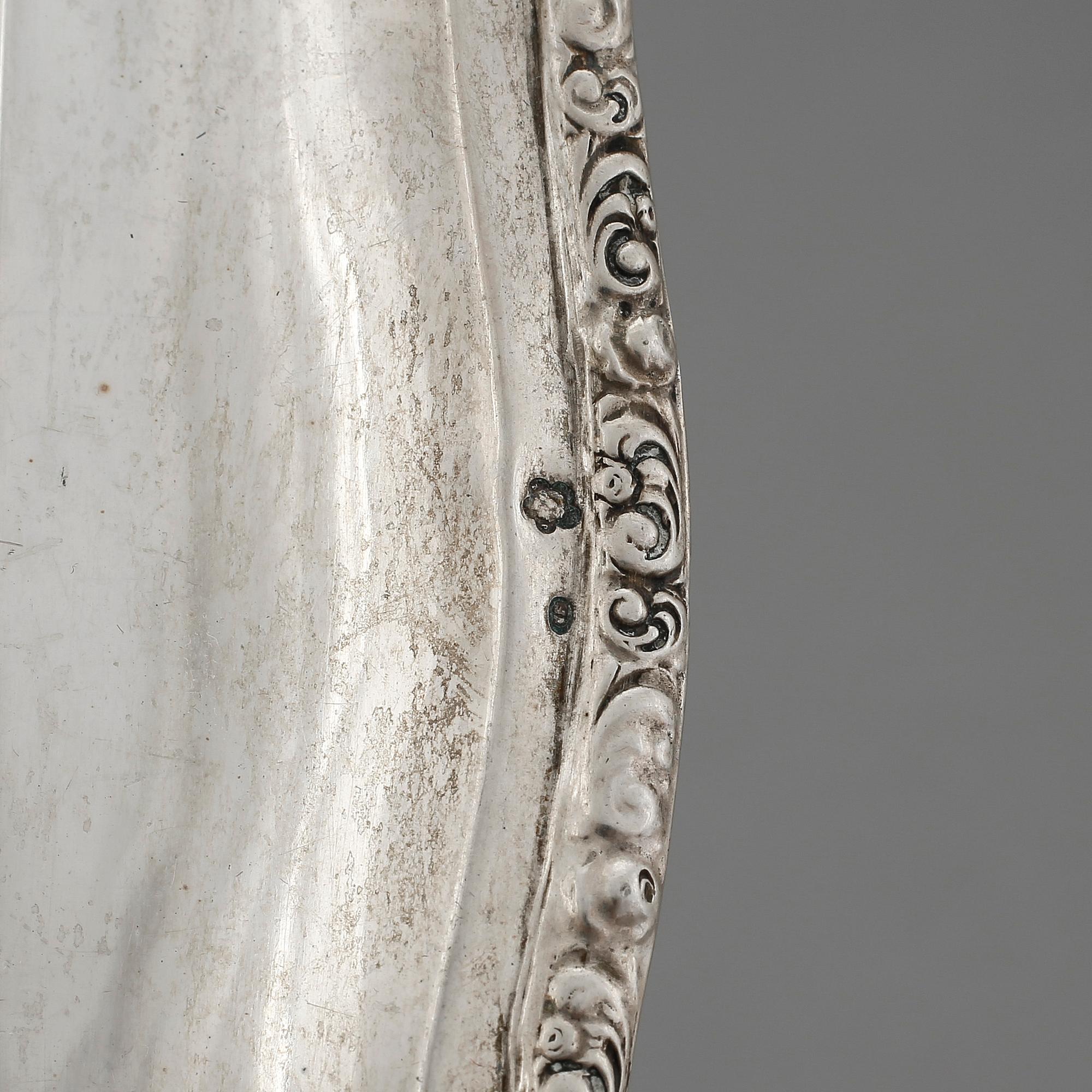 BRICKA, silver, Österrike-Ungern 1872-1922. Vikt ca 579 cm.