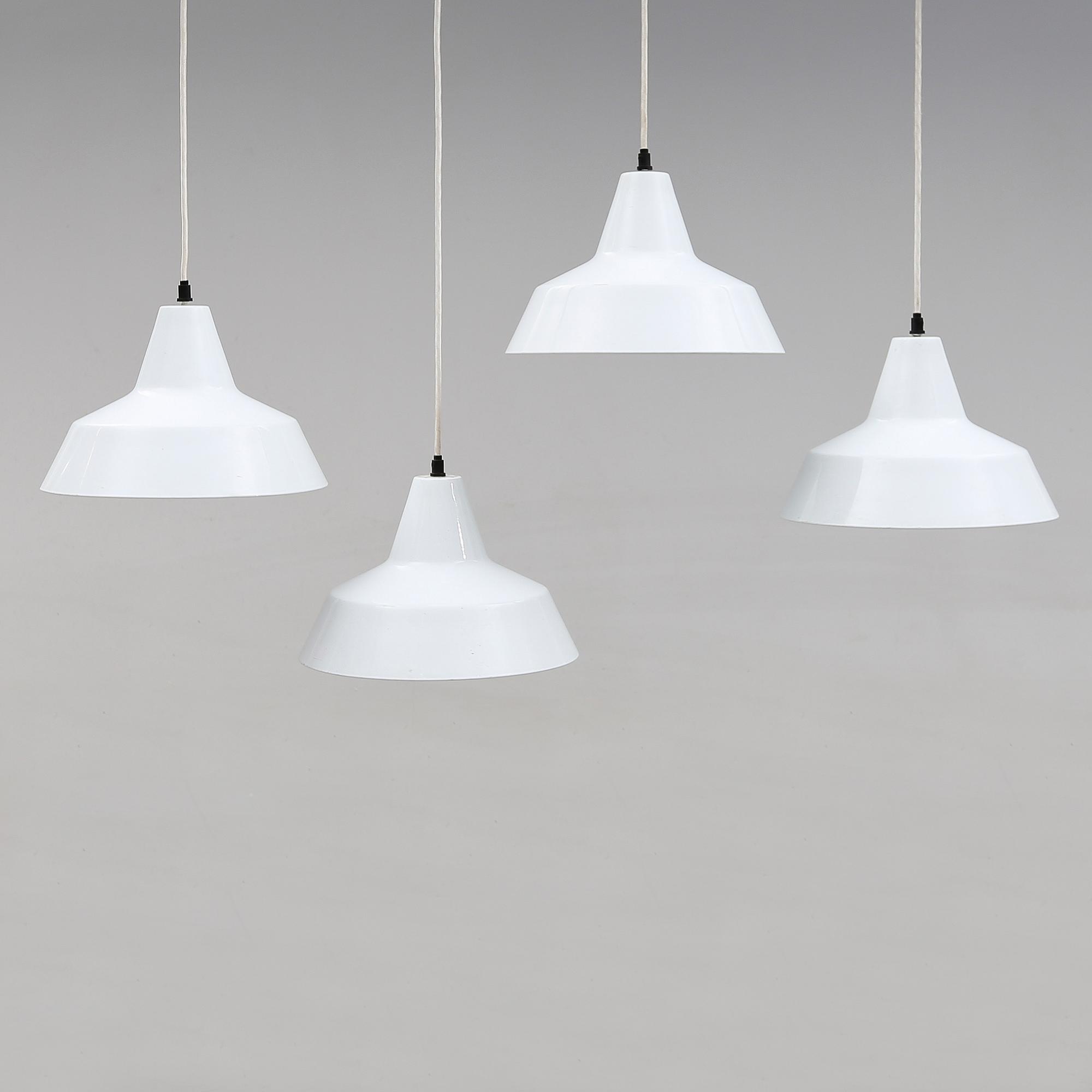 TAKLAMPOR, 4 st, Danmark, 1900-talets andra hälft. Höjd 26 cm.