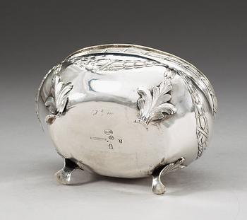 A Swedish 18th century silver sugar-casket, makers mark of Daniel Lundström, Stockholm 1775.