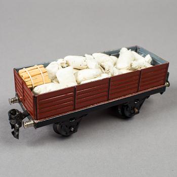 A set of six Märklin train carriages 0 Gauge, Germany, 1920/30s.