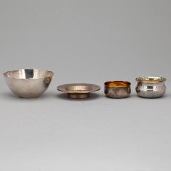 SKÅLAR, 4 stycken, silver, bland annat Rey Urban Stockholm 2002. Total vikt ca 655 gram.