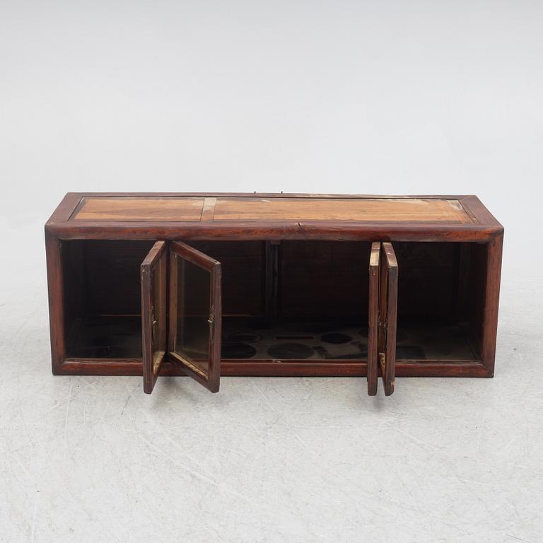 Vitrinskåp, Kina, 1900-tal.