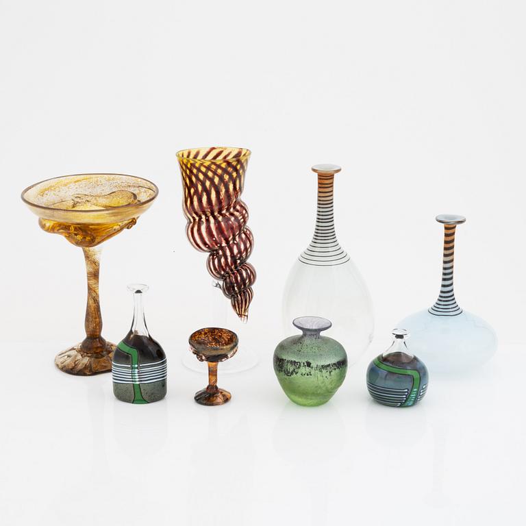 Bertil Vallien, Gunilla Kihlgren, Annette Alsiö, an 8 pcs glass collection, Kosta Boda among others, Sweden.