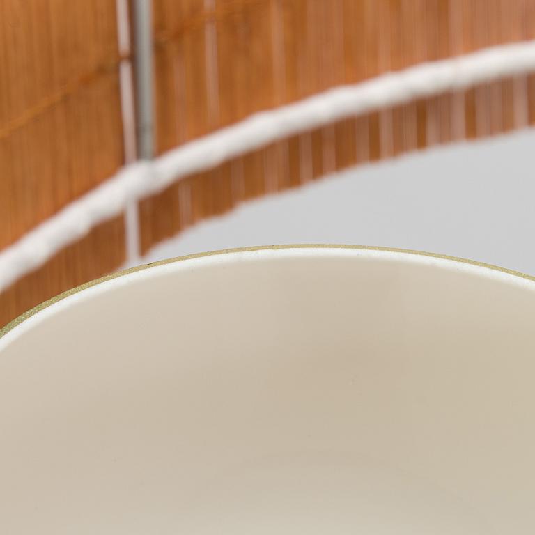 Paavo Tynell, kattovalaisin, malli 1359/4 Taito 1900-luvun puoliväli.