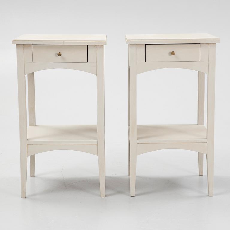 A pair of bedside tables, first half of the 20th Century.
