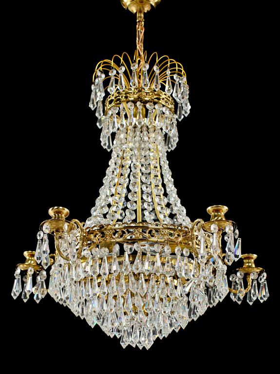 LJUSKRONA, gustaviansk stil, 1900-talets andra hälft. Höjd ca 55 cm.