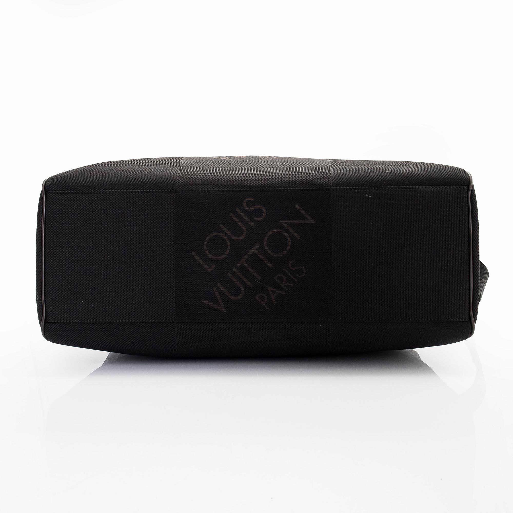 Louis Vuitton, a Geant 'Albatros' Weekendbag.