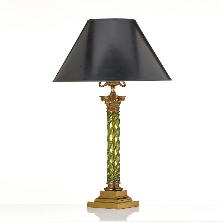 Bordslampa, omkring år 1900, Empirestil.