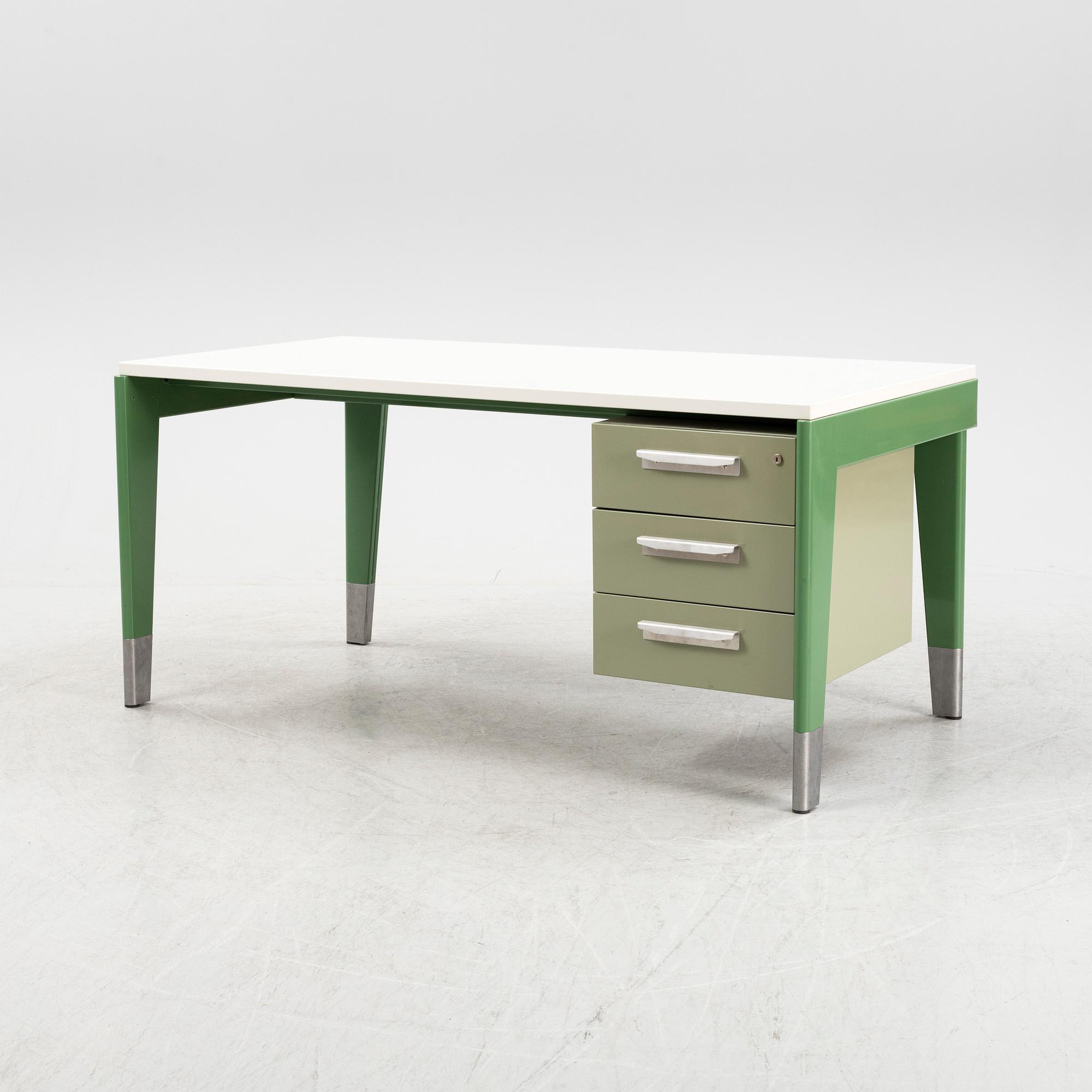 Jean Prouvé, skrivbord, "Bureau Métallique 1946", ur serien Prouvé RAW office edition, G-Star, Vitra, 2000-tal.