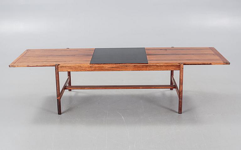 TORBJØRN AFDAL, A coffee table, model "Sari", 1960s.
