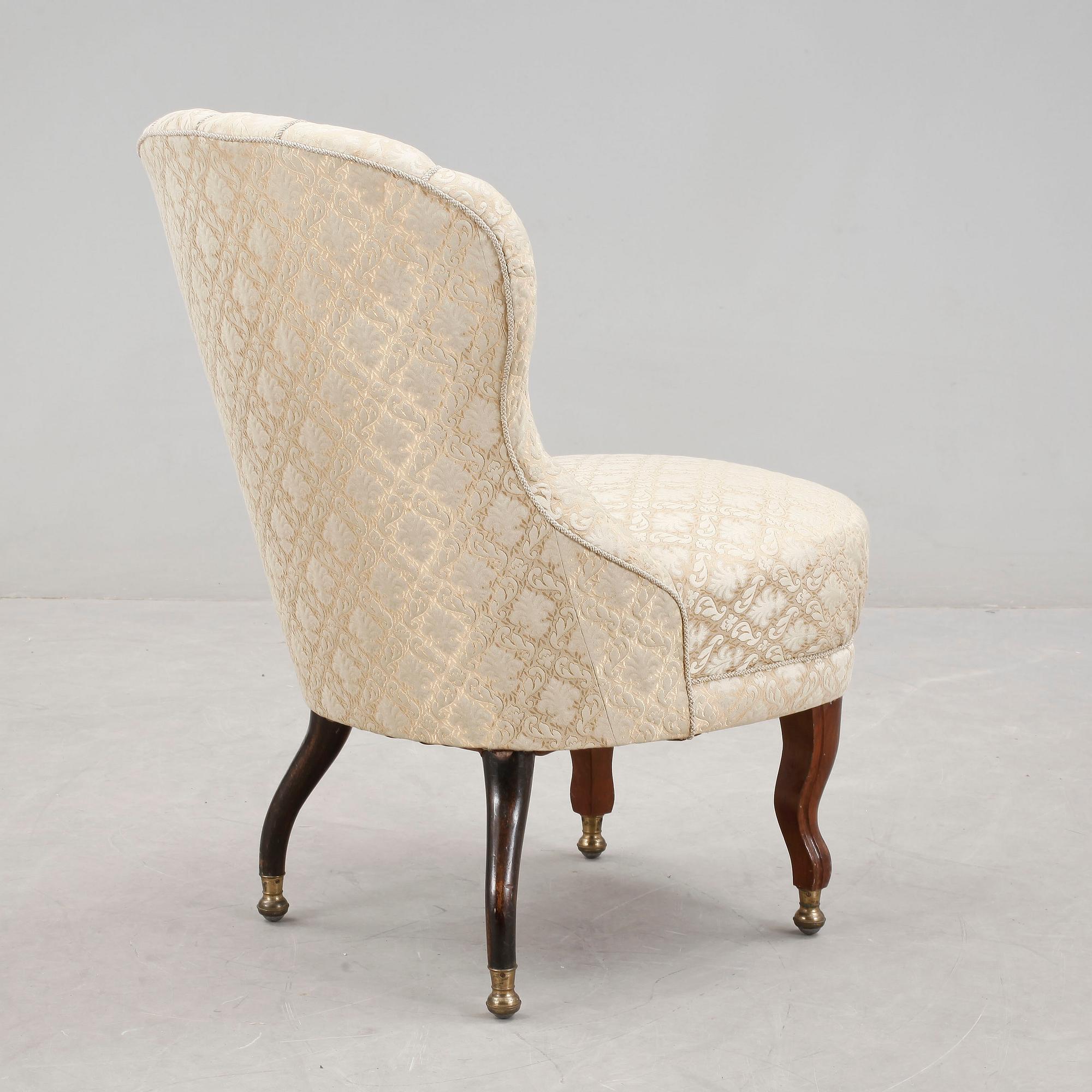 EMMAFÅTÖLJ, nyrokoko 1800-talets andra hälft.