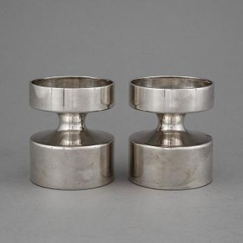 LJUSSTAKAR, ett par, silver, Eric Löfman, MGAB, Uppsala, 1977.