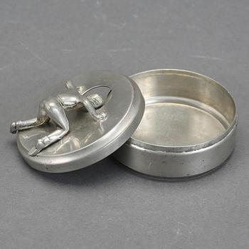 MANSCHETTKNAPPSASK, tenn, "Originell", Widerholm & Dahlberg, Eskilstuna, 1930/40-tal.