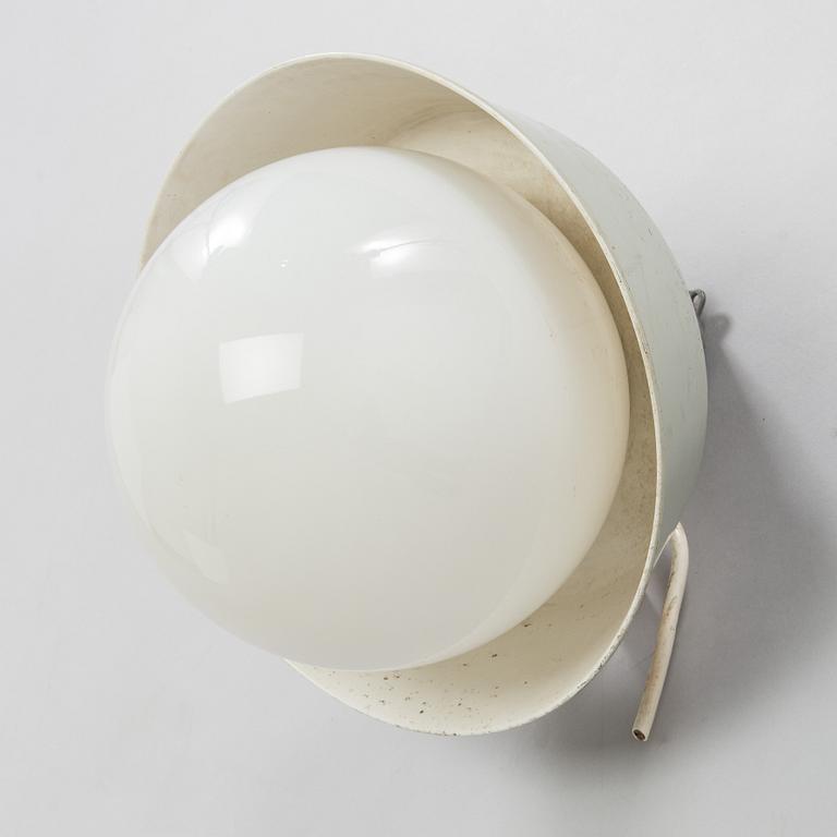 Seinä- / ulkovalaisin, malli 1445, Stockmann Orno, 1900-luvun puoliväli.