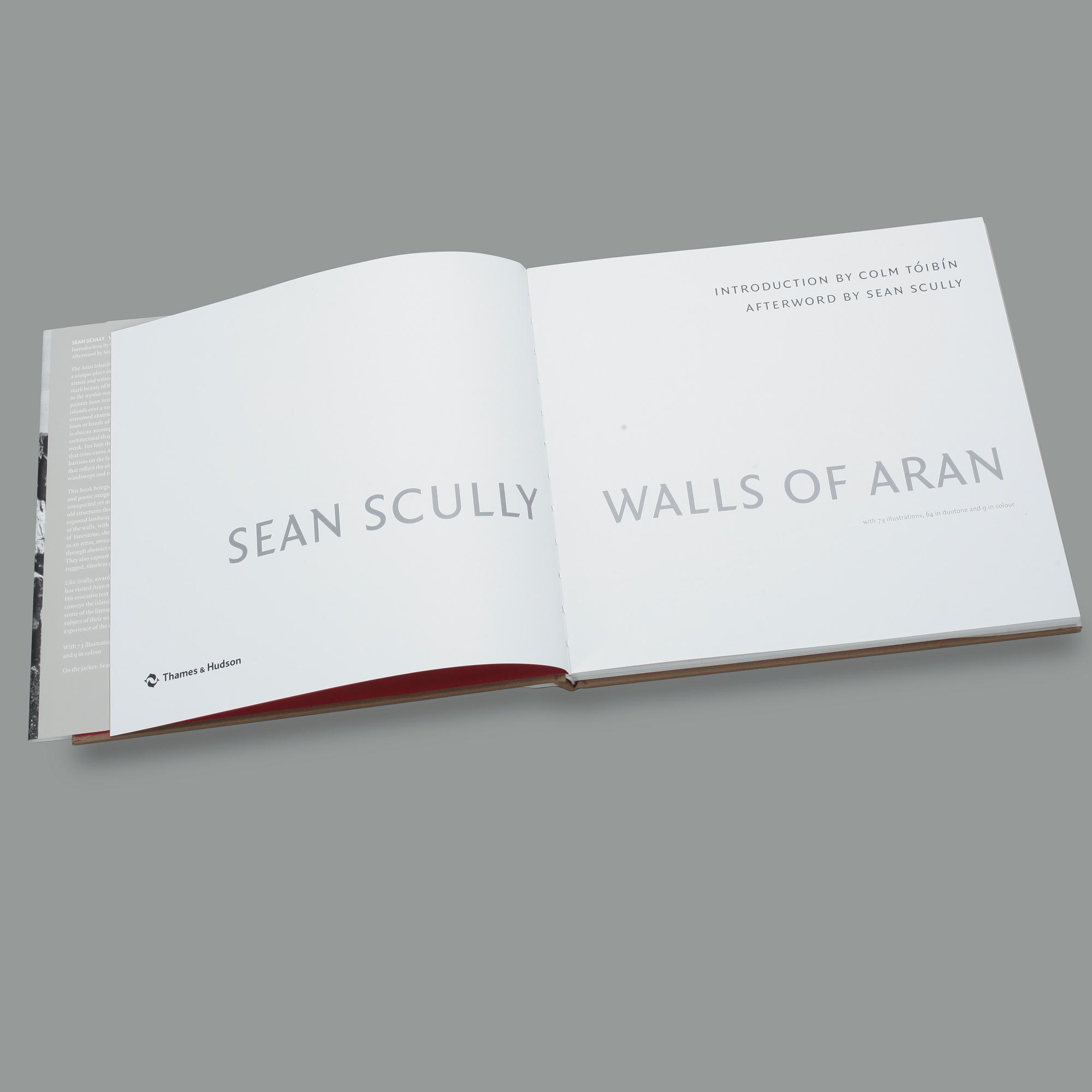 SEAN SCULLY, fotobok samt fotografi, C-Print, signerad och daterad -05, numrerad 29/100.