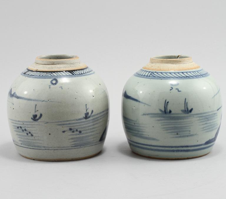 BOJANER, ett par, porslin, Kina, 1800-tal.