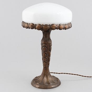 Harald Notini, attributed to. A table lamp, model number 6735, Arvid Böhlmarks Lampfabrik, Stockholm 1919-1928.