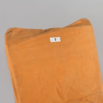 FÄLLSTOLAR, 4 st, omkring 1900-talets mitt.