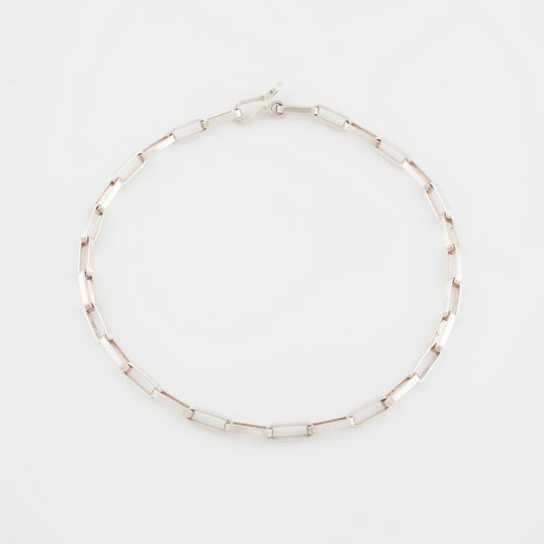 KARL-INGEMAR JOHANSSON, Göteborg, 1983, en halskedja.