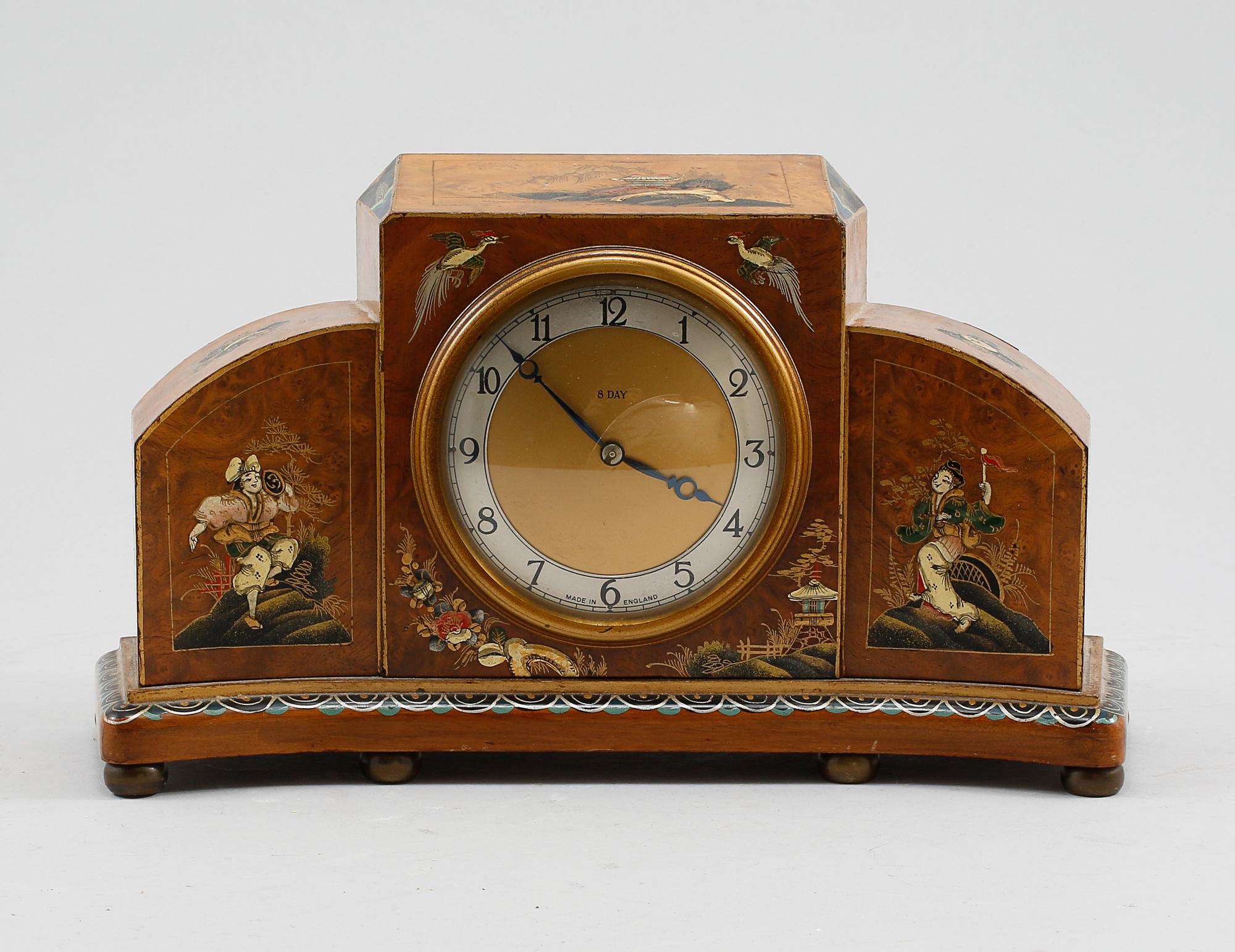 BORDSUR, Smiths English Clocks LTD, Crickelwood London, 1900-talets första hälft.