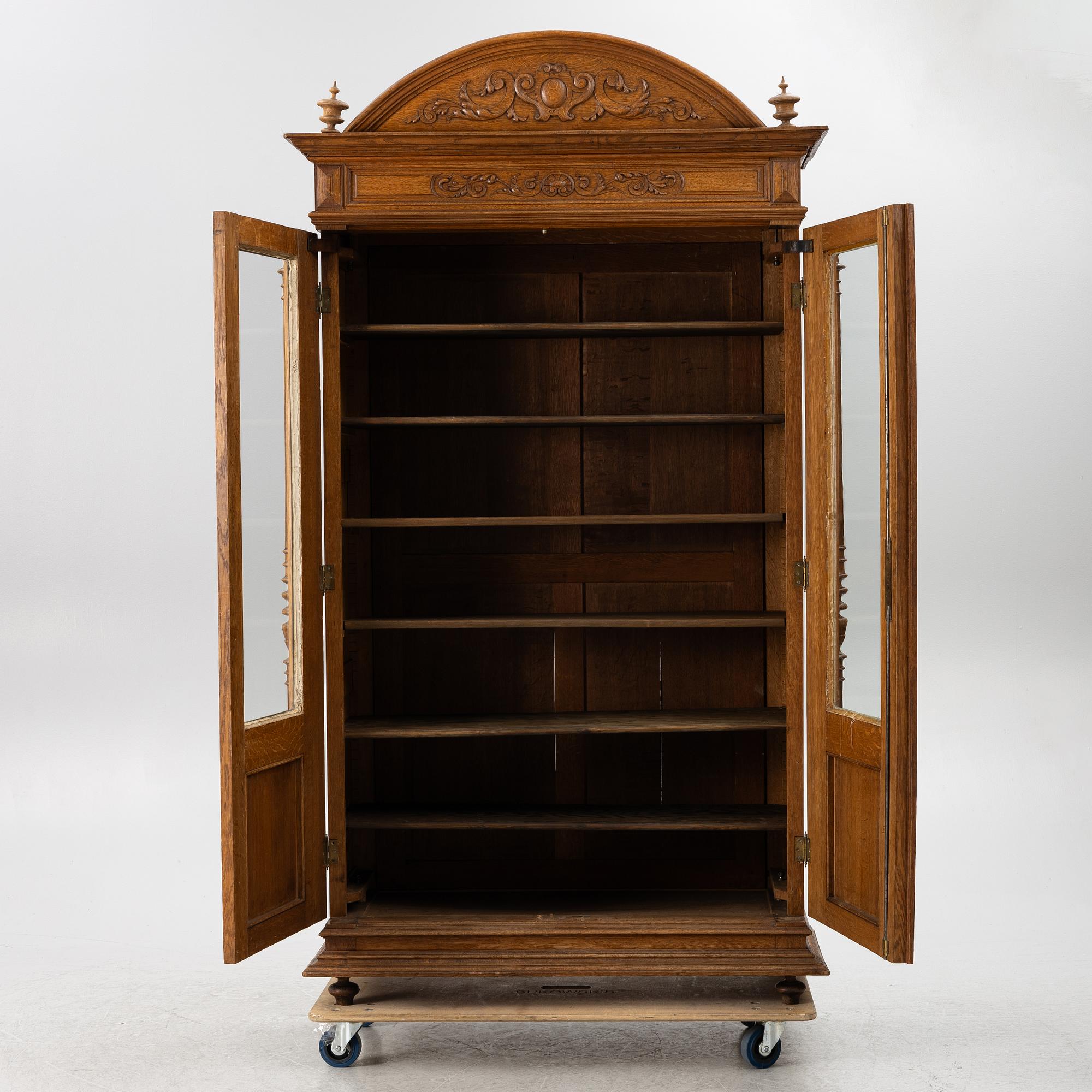 Display cabinet, late 19th century.