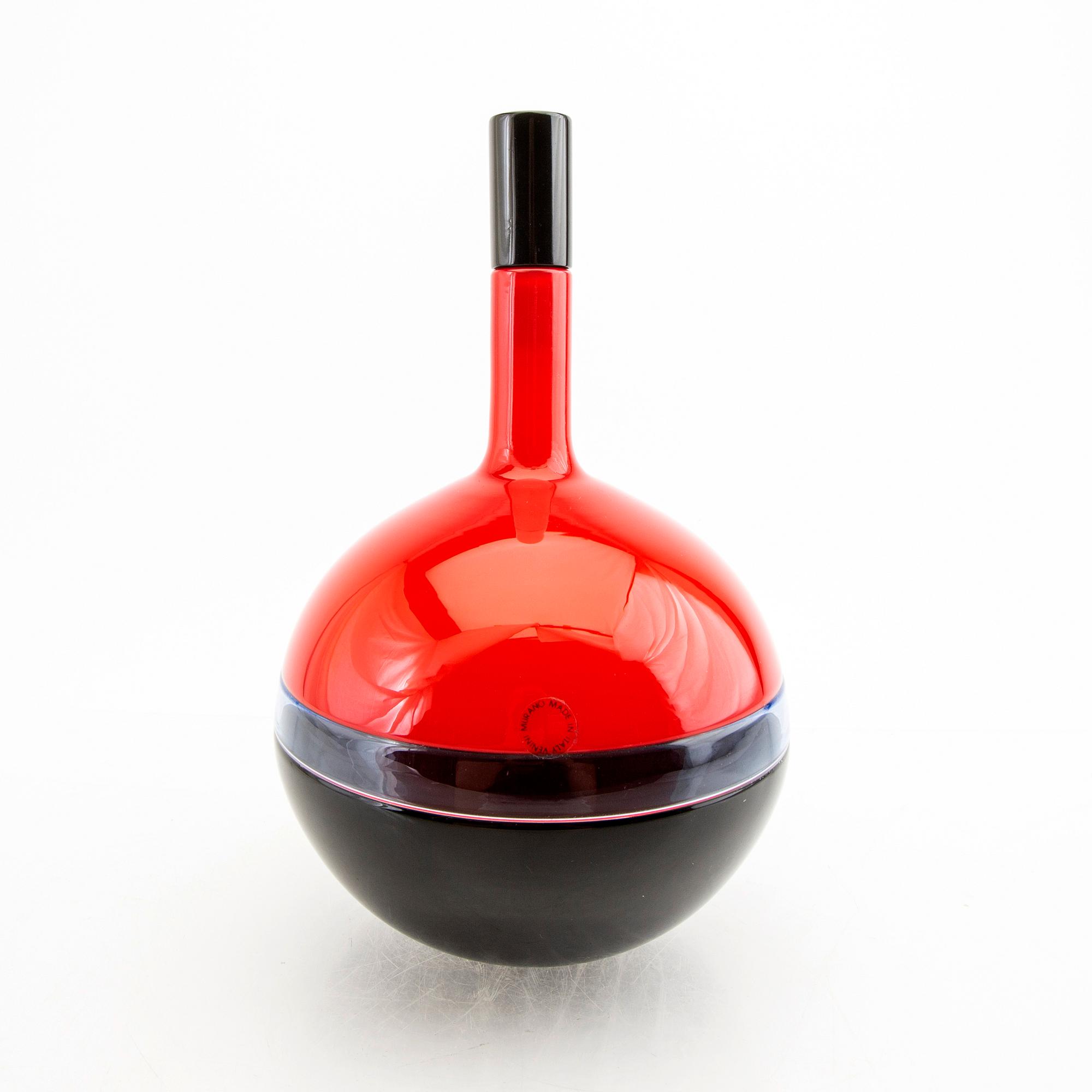 A 1990 "Vire" Timo Sarpaneva decanter with stopper for Venini, Italy.
