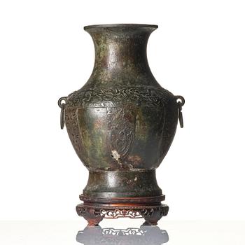 A large archaistic bronze wine vessel, Hu, Ming dynasty (1368-1644).
