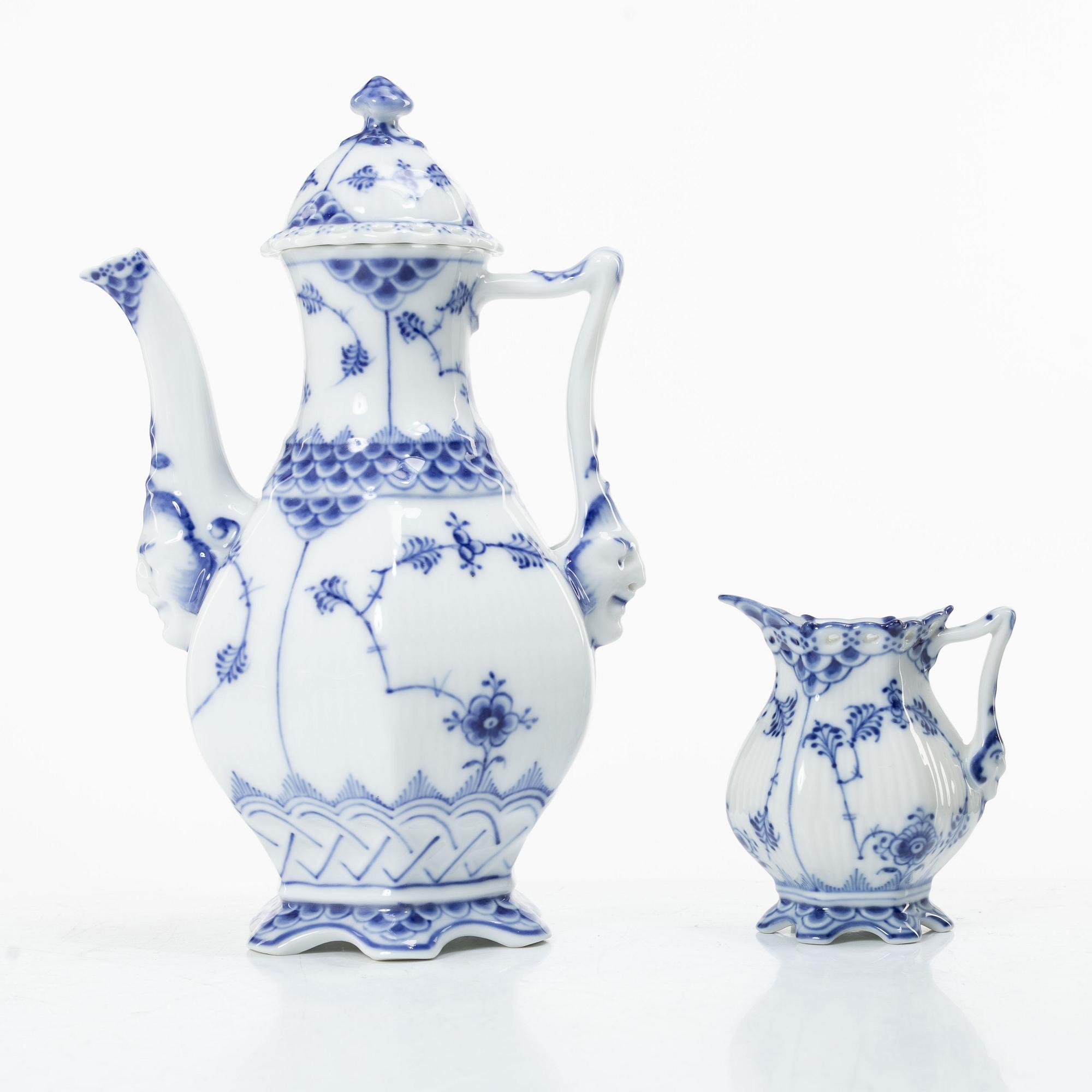 Royal Copenhagen, A sixteen-piece 'Blue fluted Full lace' Mocca service, second half of the 20th century.