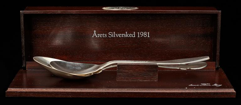 UPPLÄGGNINGSSKEDAR, 2 st, silver, bl.a Anna-Stina Åberg, 1980-tal. Vikt 380 g.