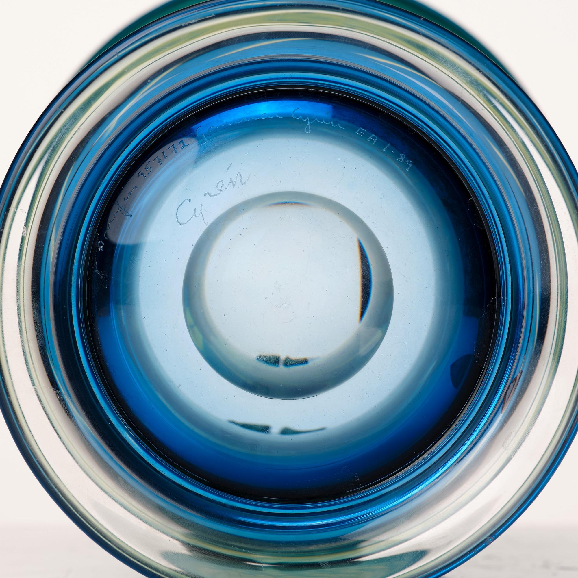 Gunnar Cyrén, a 'graal' glass vase, Orrefors, Sweden 1989.