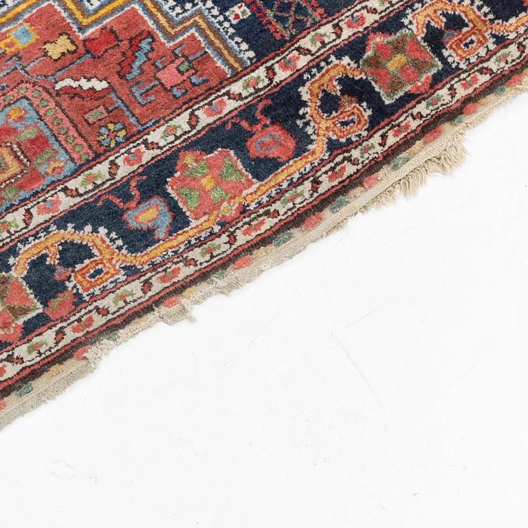 A rug, Chahar Mahal/Bakhtiari, ca 225 x 141 cm.