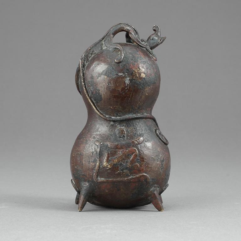 KLOCKA, mässing, möjligen Tibet, 1800-tal.