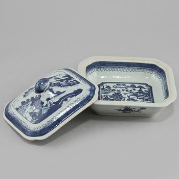 LOCKKAROTT, porslin, Kina, 1800-tal.