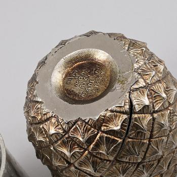 ISHINK, metall, Italien, 1900-talets andra hälft.