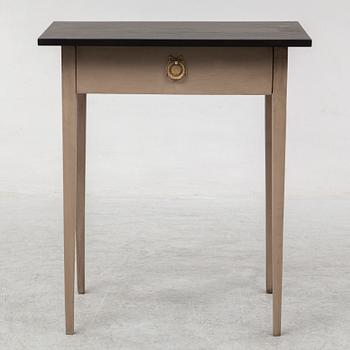 TABLE, 19th / 20th century.