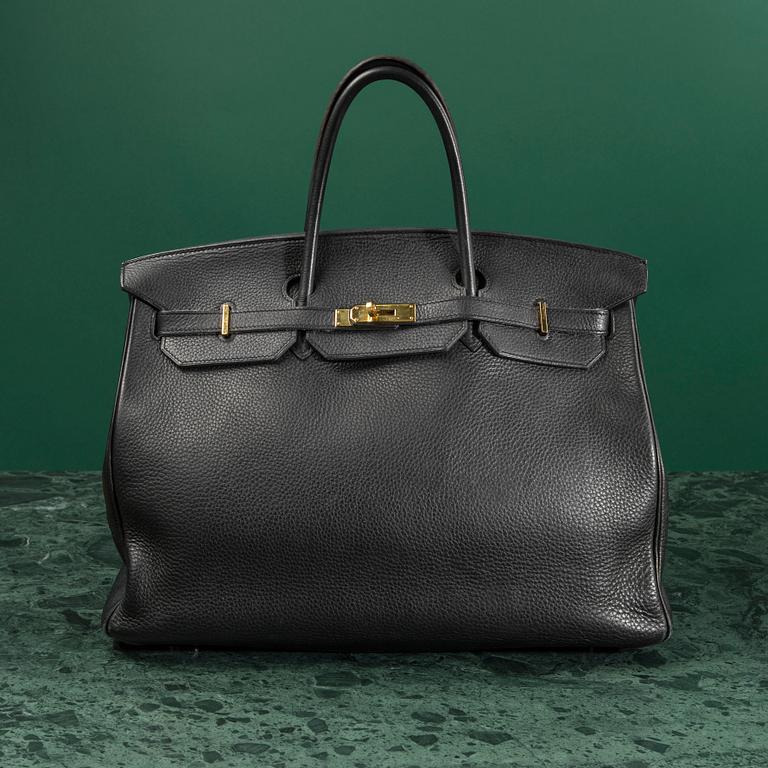 A bag "Birkin 40", by Hermès.