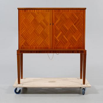 BARSKÅP, 1900-talets mitt.