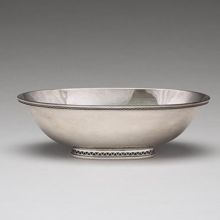 A Swedish 20th century silver bowl, mark of Eric Råström, CGR, Stockholm 1973.