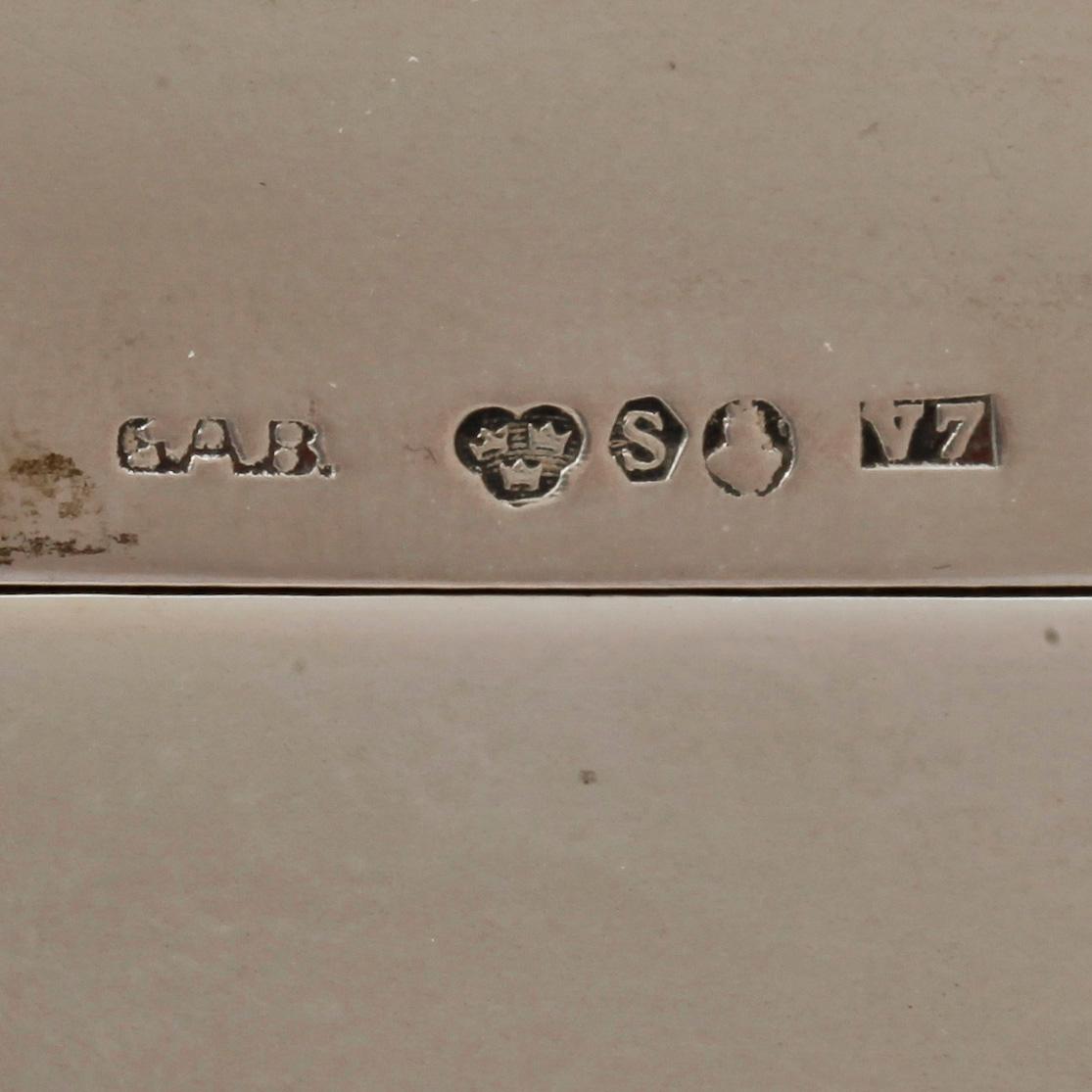 SKRIN samt CIGARETTSKRIN, silver, Sverige, 1923 resp Danmark, 1927. Tot vikt 714 g.