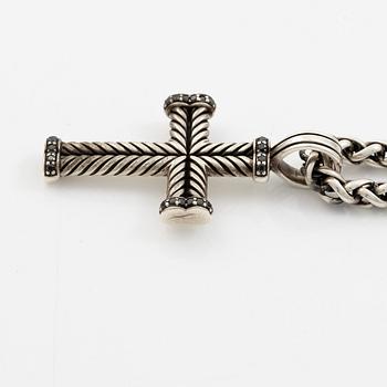David Yurman, necklace in the form of a cross, silver with black diamonds.