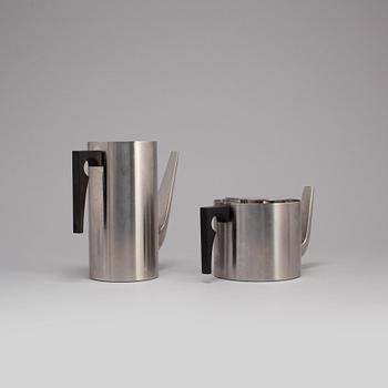 Arne Jacobsen, 5 pieces of tableware Cylinda-Line, Stelton, Denmark.