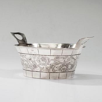 SKÅL, silver, Österrike-Ungern 1845. Vikt 258,7 g.