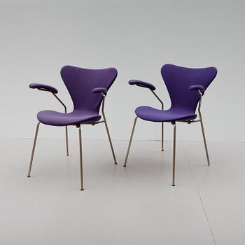 KARMSTOLAR, 1 par, Sjuan, Arne Jacobsen, Fritz Hansen, 1900-talets andra hälft.