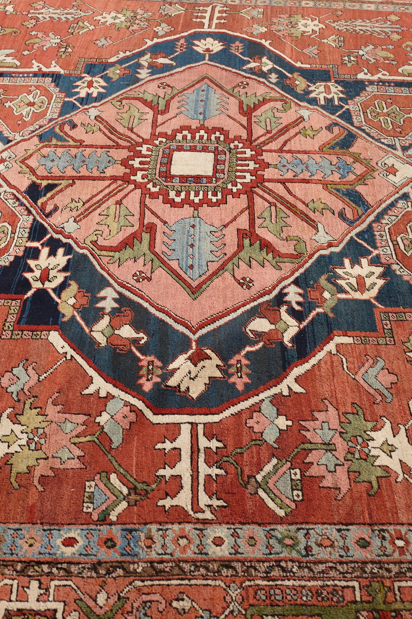 A CARPET, an antique Heriz, ca 479-491 x 310-327 cm.