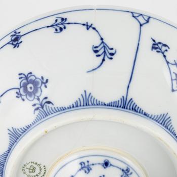 Royal Copenhagen, 4 porcelain pieces of 'Musselmalet', Denmark.