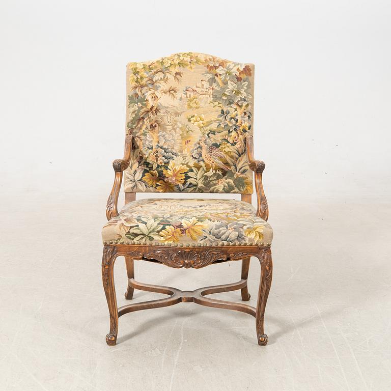 Karmstol 1900-talets första hälft.